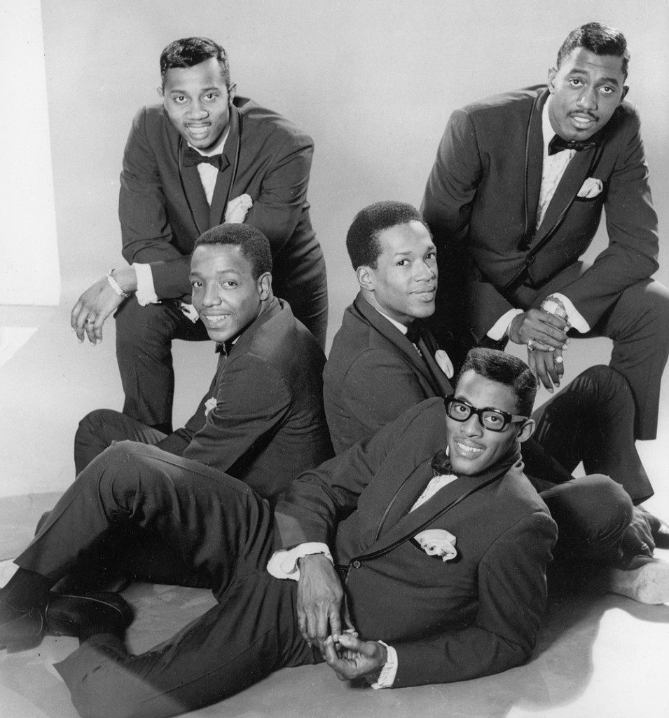 Promotional portrait of DETROIT'S TEMPTIN' TEMPTATIONS: From left, Melvin Franklin (1942 - 1995), Paul Williams (1939 - 1973), Eddie Kendricks (1939 - 1992), David Ruffin (1941 - 1991), and Otis Williams. 